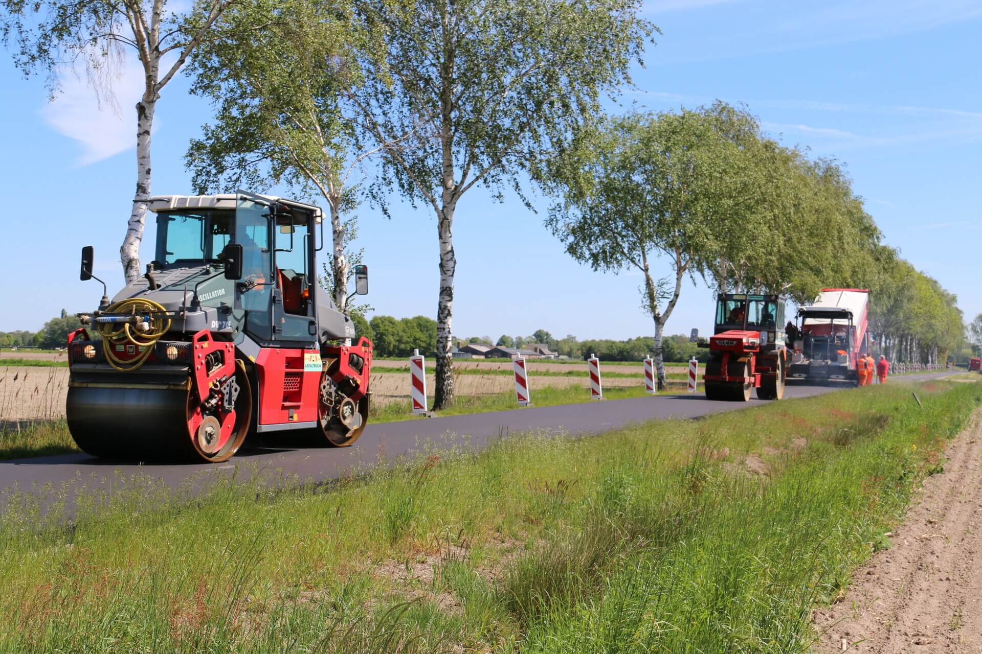 <strong>Passie voor de juiste weg</strong> Specialist in asfaltbouw en GWW serviceverlening