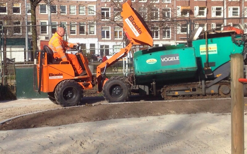 Groen asfalt voor speeltuin UJ Klaren te Amsterdam